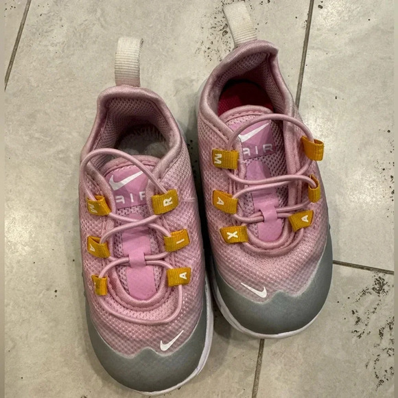 Nike Youth Air Max Axis Pink and Silver Sneakers - Picture 2 of 6